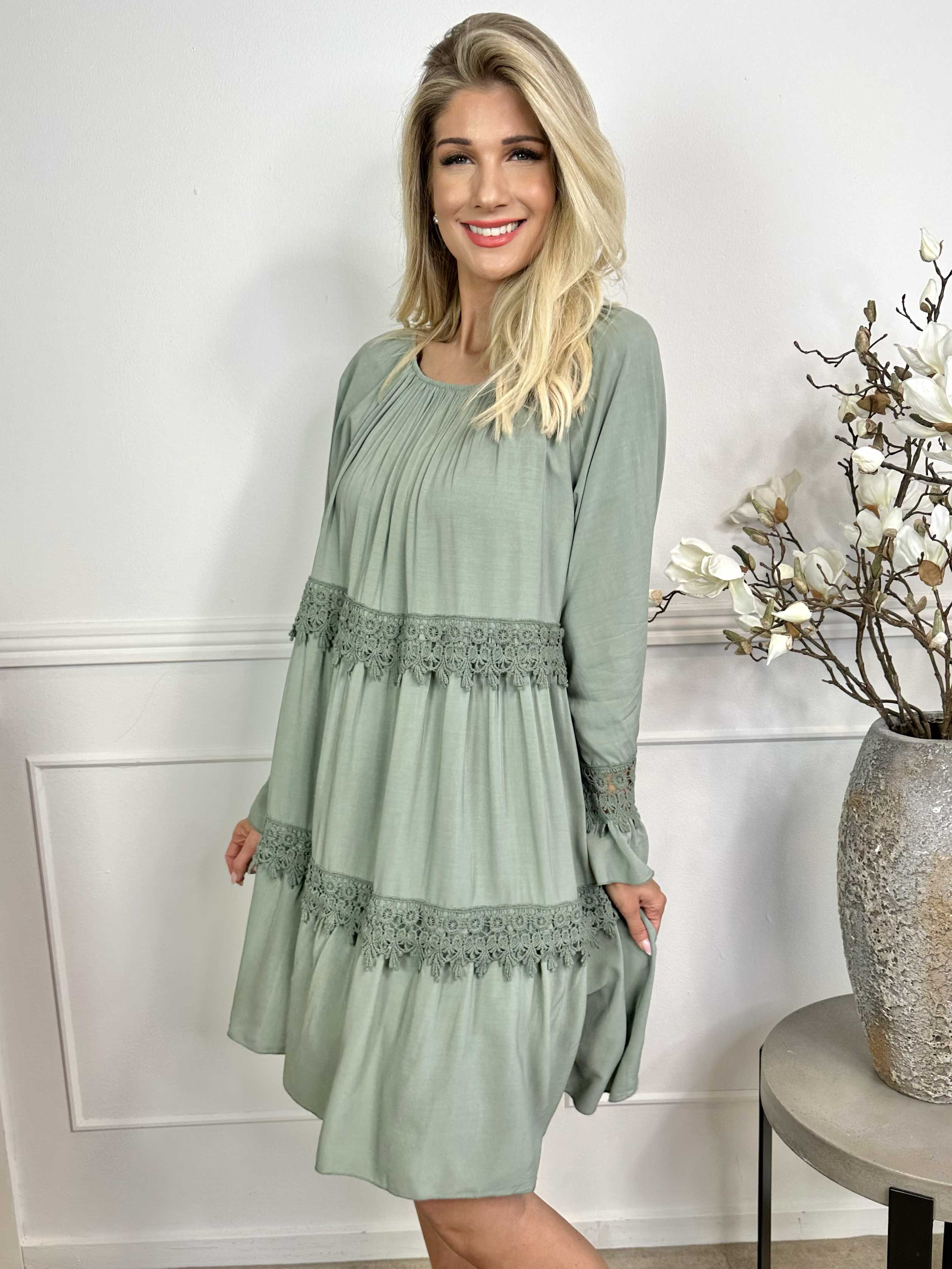 Tilda - Sød tunikakjole med broderinger